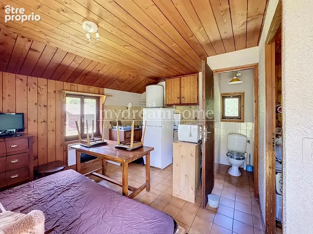 À VENDRE – Ensemble immobilier de 3 chalets à Notre Dame de Bellecombe (73590) - photo 21
