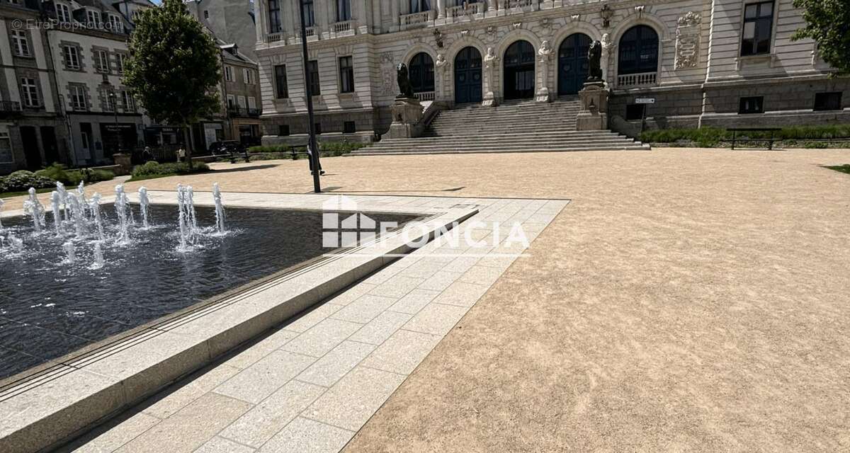 A moins de 15 minutes à pieds de l'hôtel de ville, écoles, commerces à proximité immédiate - photo 11