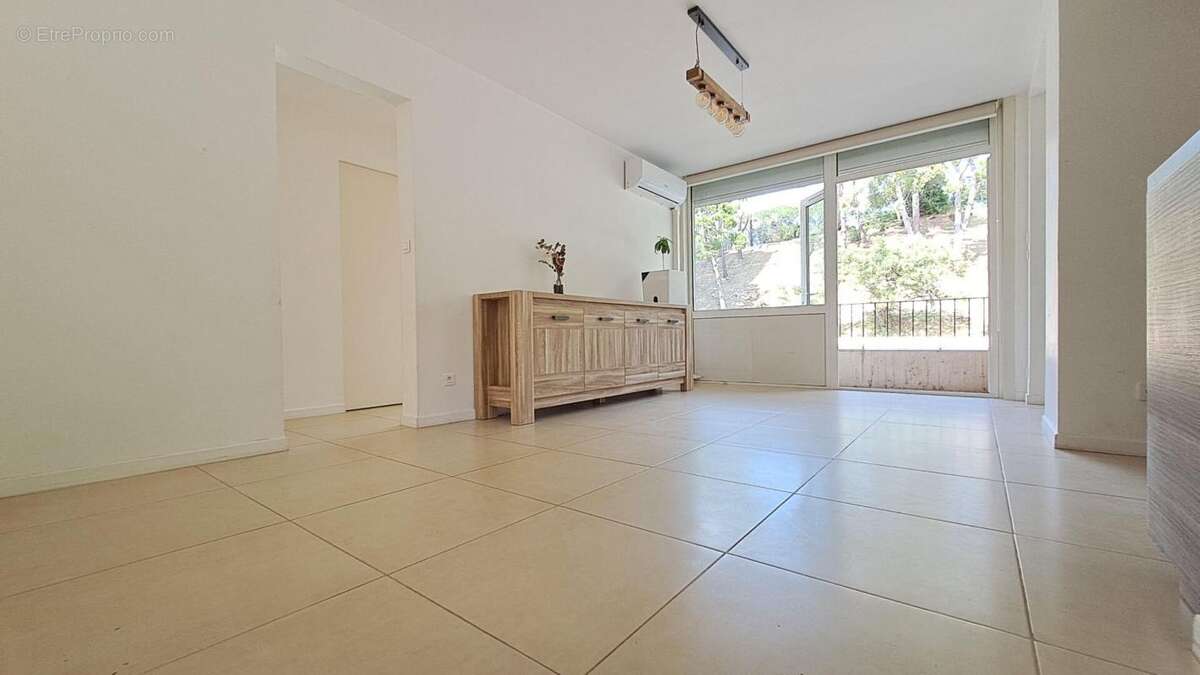 Appartement à MARSEILLE-9E