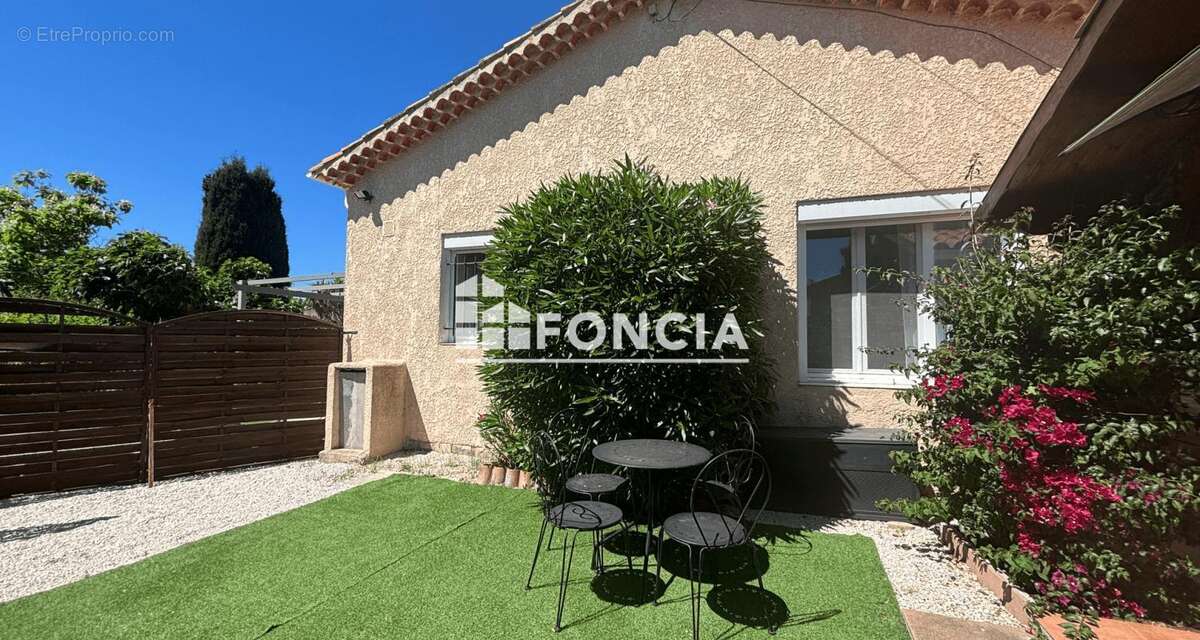 Maison à LA LONDE-LES-MAURES