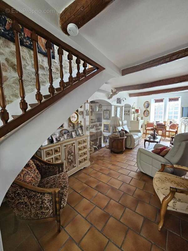 Maison à MOUSSAN