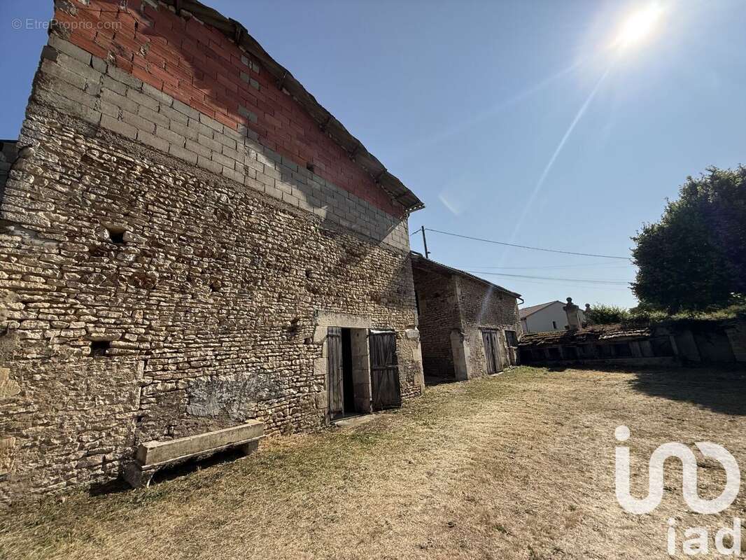 Photo 7 - Maison à VOUILLE