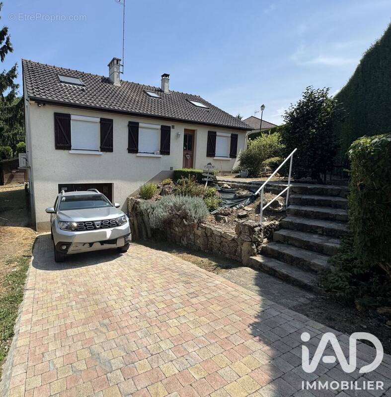Photo 1 - Maison à QUINCY-VOISINS