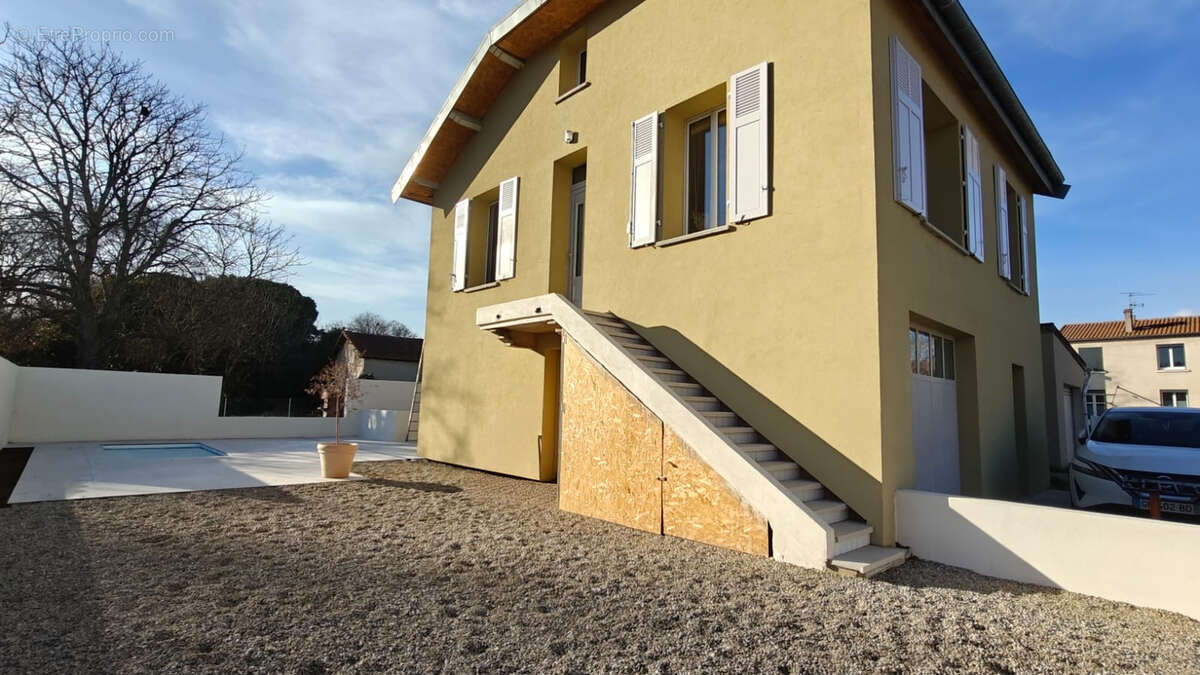 Maison à BELVEZE-DU-RAZES