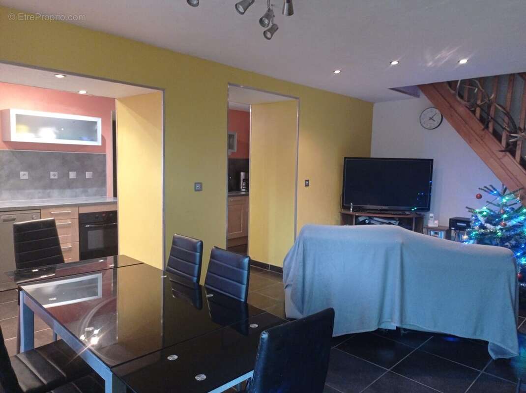 Maison à AISY-SUR-ARMANCON