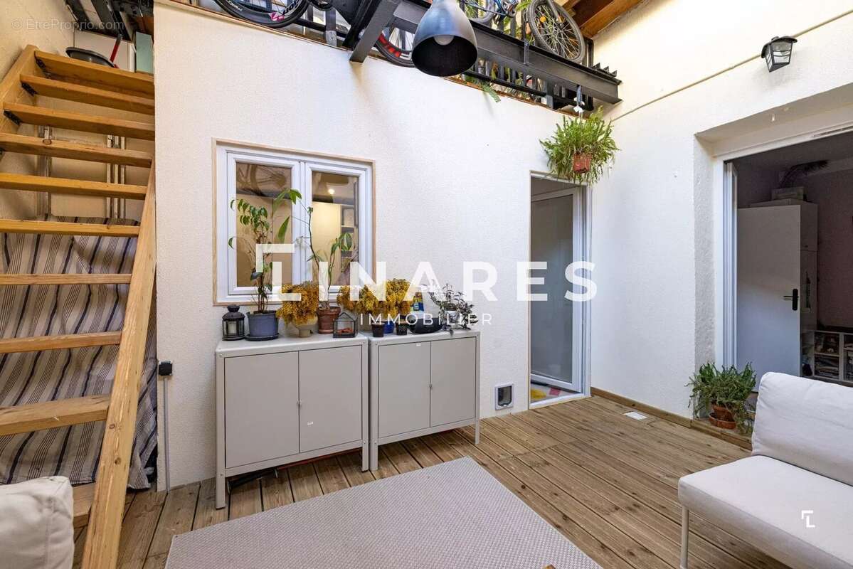 Appartement à MARSEILLE-5E