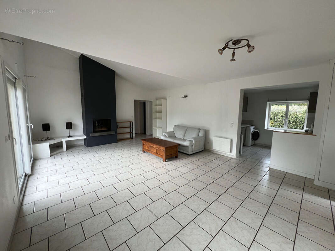 Maison à POIGNY-LA-FORET