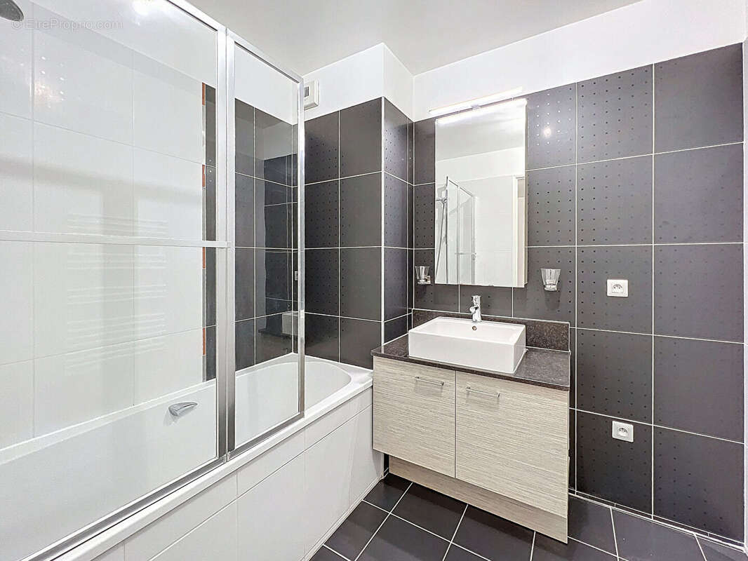 Appartement à SURESNES