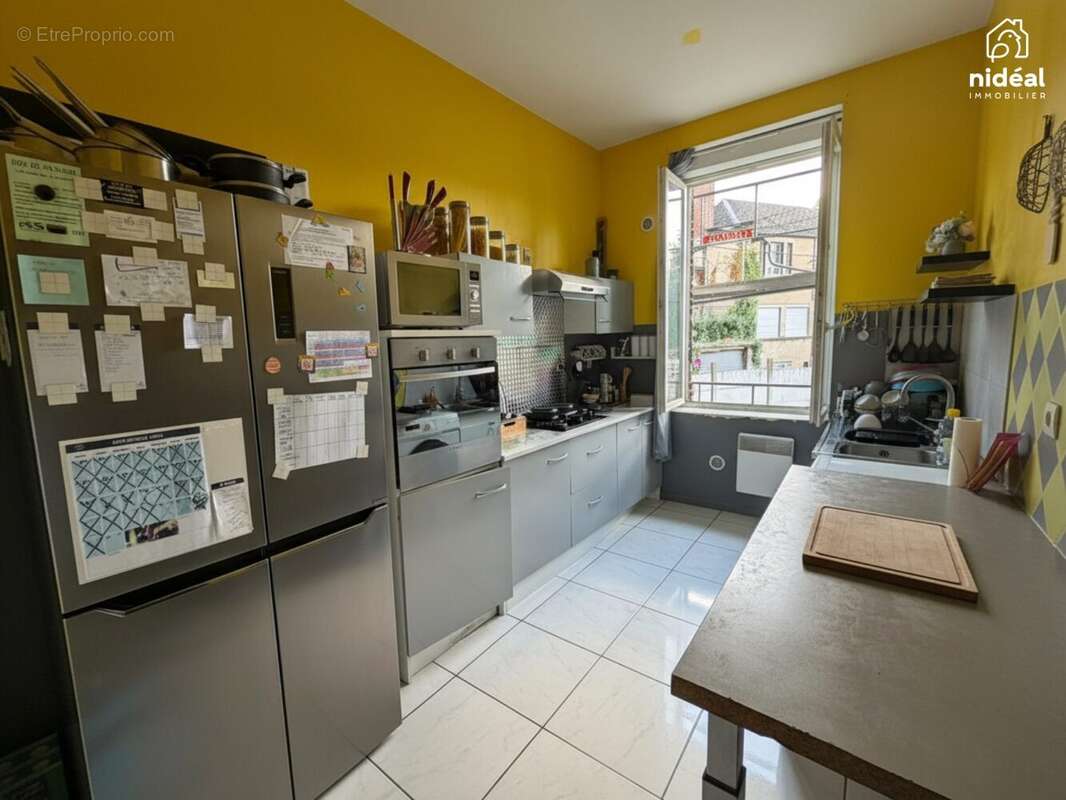 Appartement 211 m² à Louvroil  - photo 3