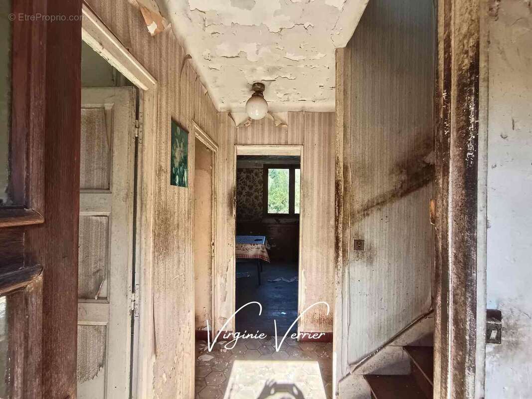 Maison à BRIGNAC-LA-PLAINE