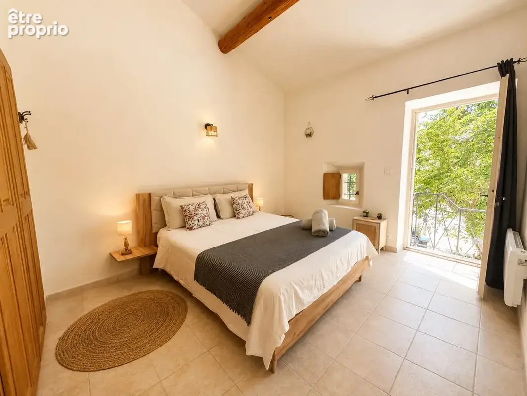 Mas du XVIIIe siècle de 210 m2, piscine, jardin de 6400 m2  OPPEDE (84) - photo 9