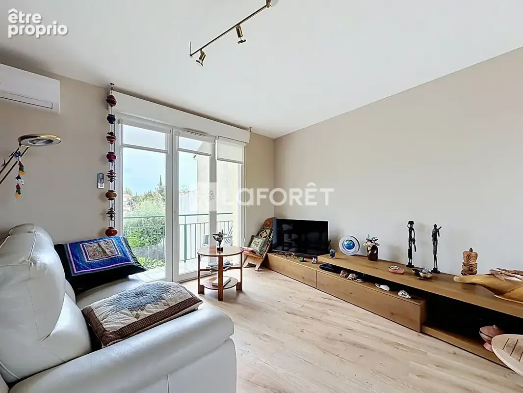 LE SOLER  Appartement T3 lumineux  2 balcons, 2 parkings - photo 1