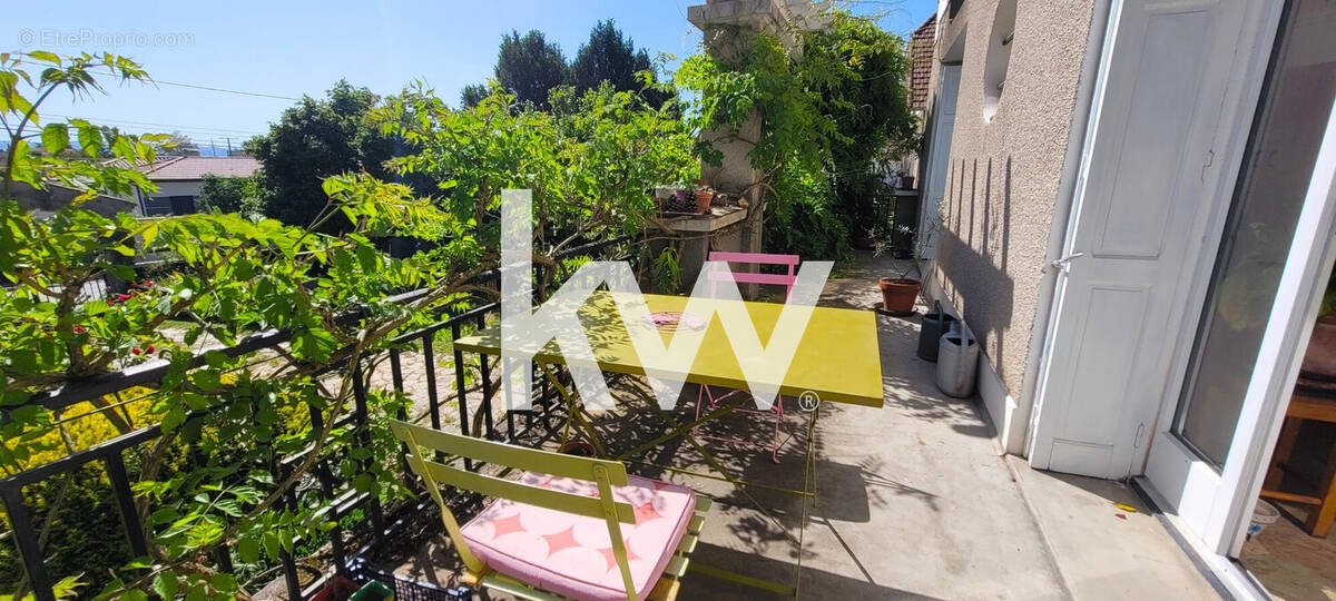 Maison 130 m² à Sury-Le-Comtal  - photo 2