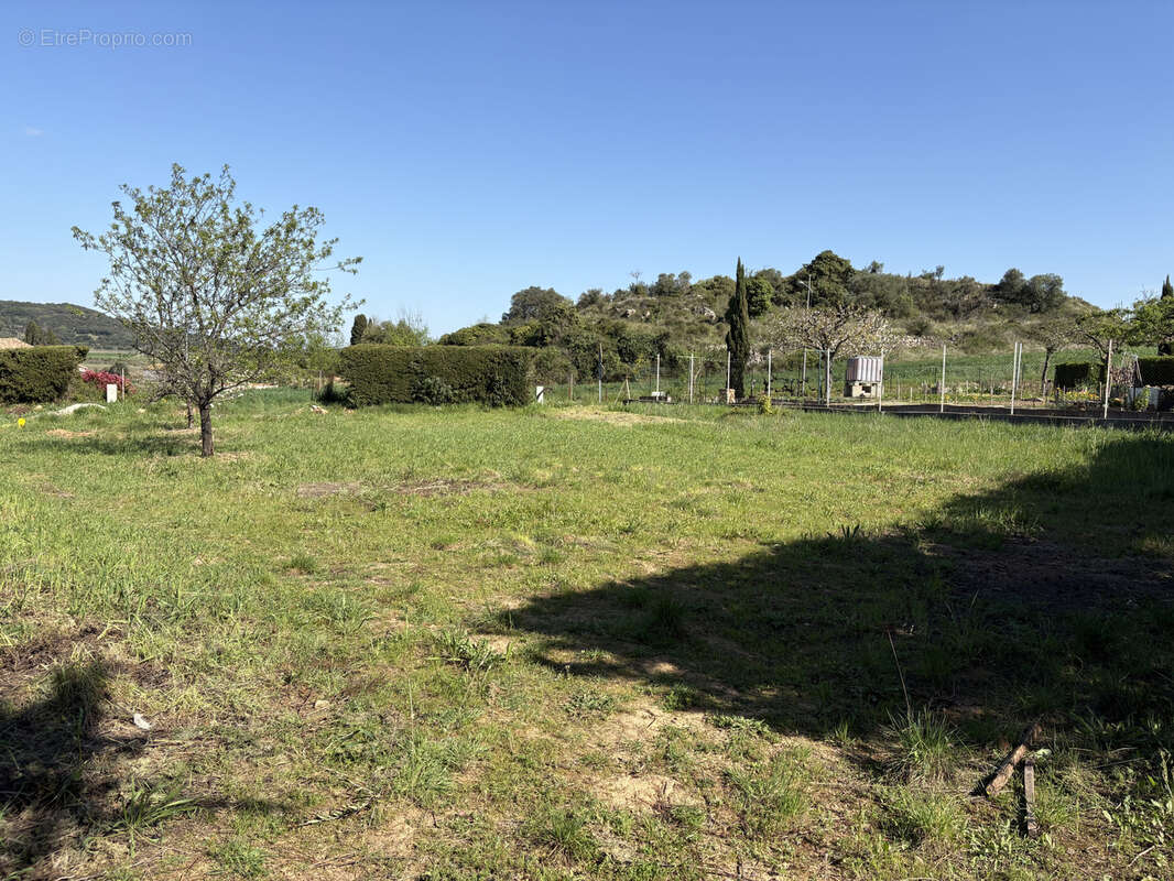 Terrain à FOUZILHON