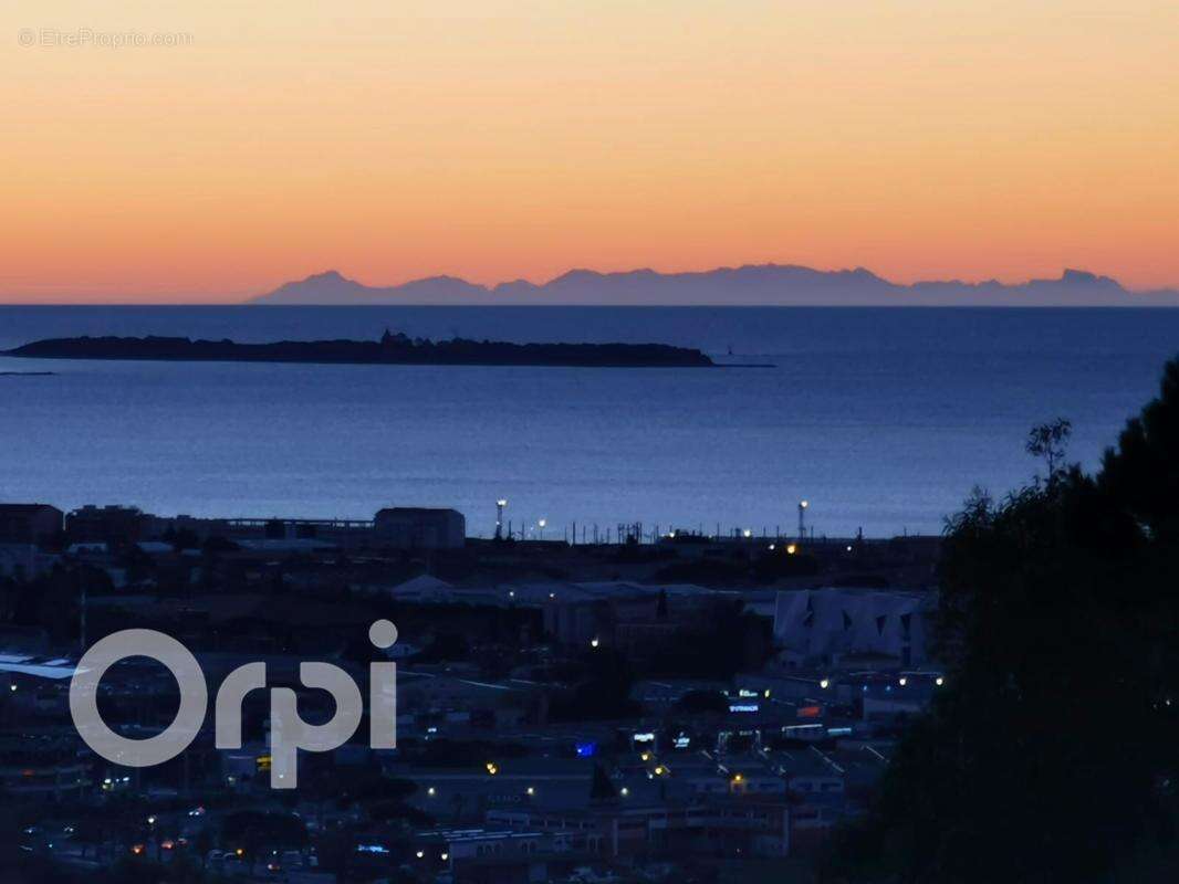 Maison à MANDELIEU-LA-NAPOULE