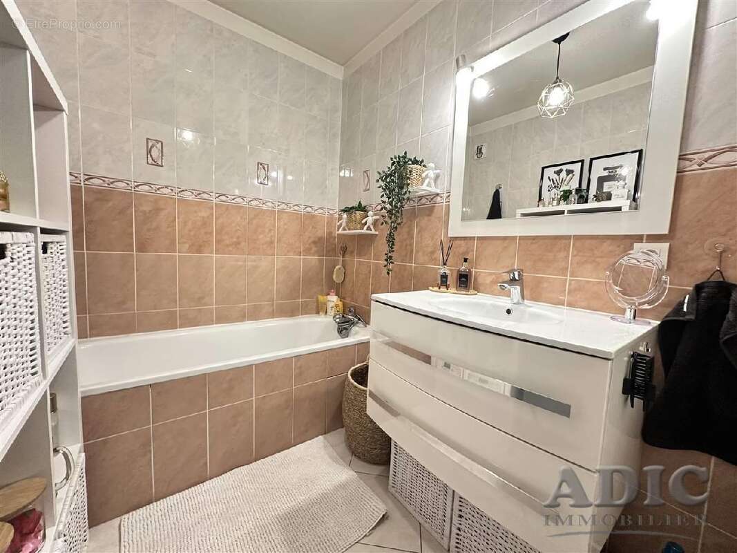 Appartement à LONGPERRIER