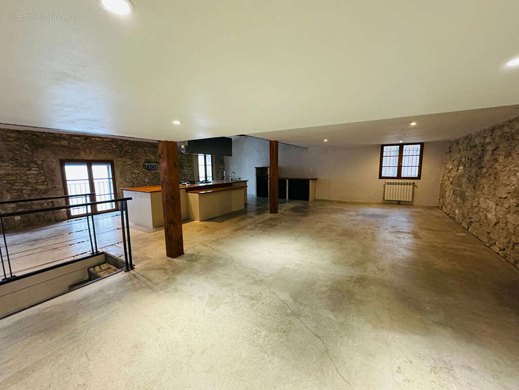 Appartement à LESPIGNAN