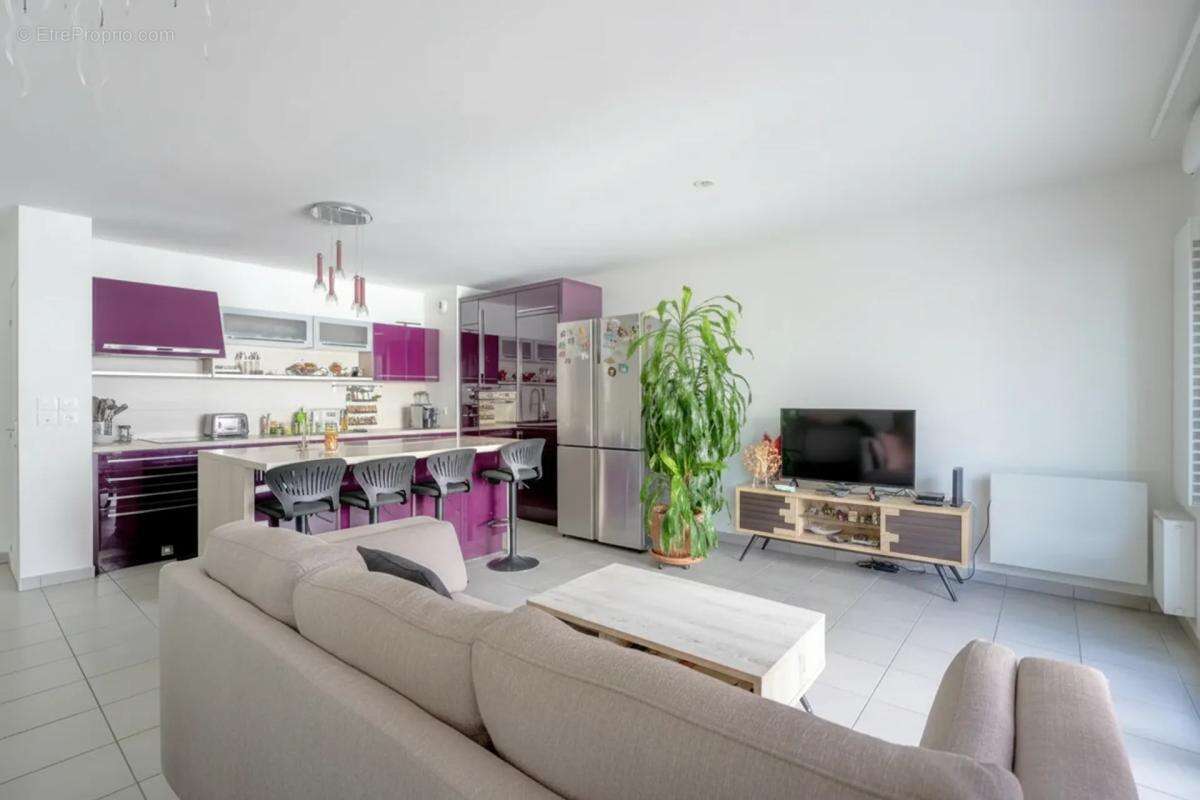 Appartement 3 pièces de 78,4 m² à Saint-Fons - photo 5