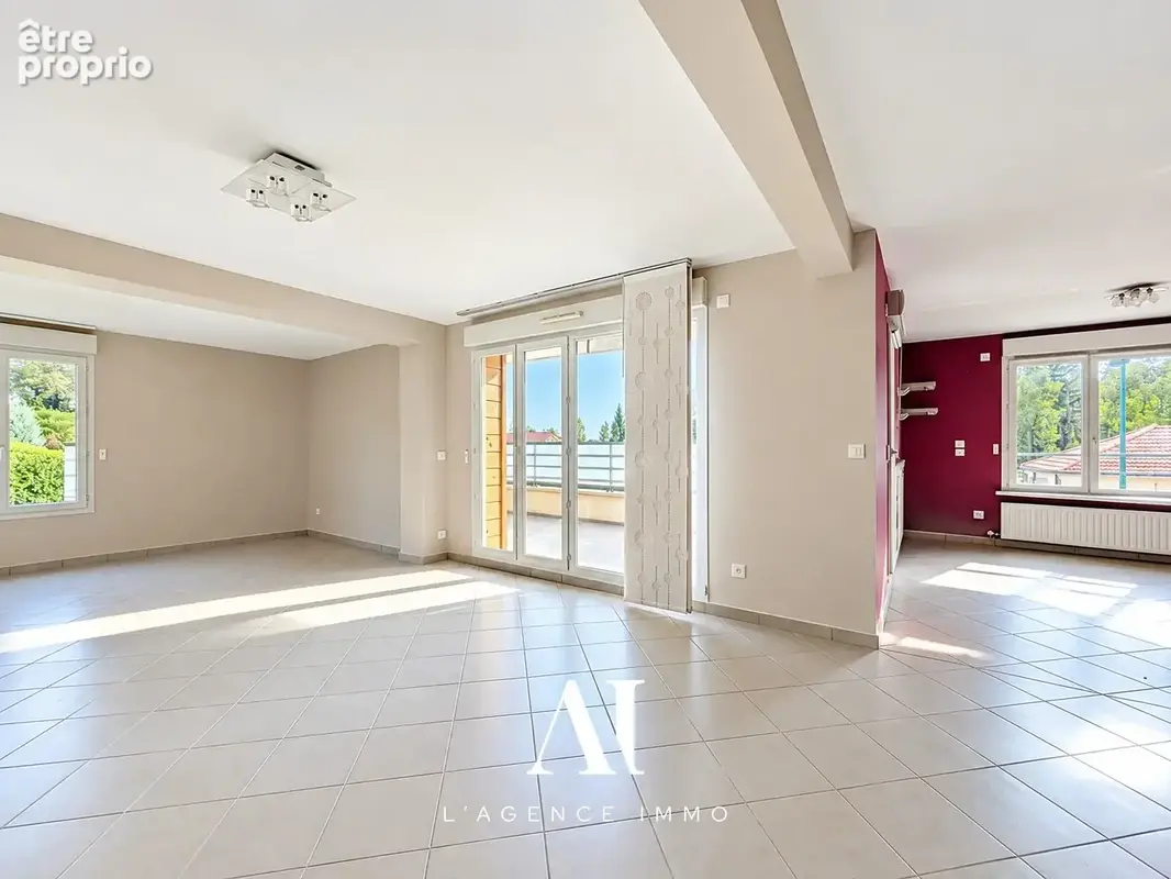 Maison 5 pièces 188 m² à vendre à Cessy (01170) - photo 7