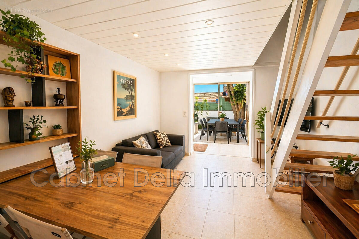 Appartement à SANARY-SUR-MER