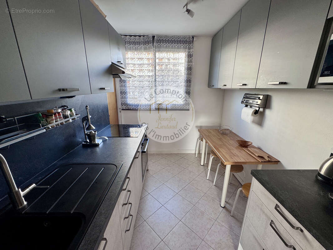 Appartement à MARSEILLE-9E