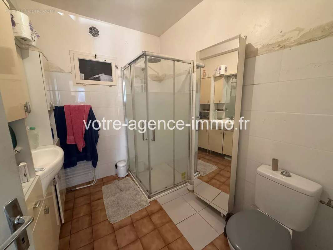 Appartement à CONTES