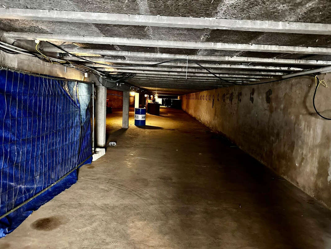 Commerce à SAINT-BRESSON