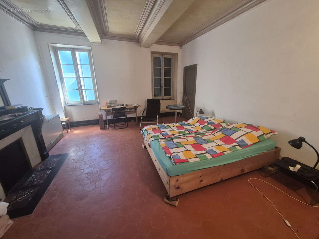 Maison de maître 290 m2 avec 7 chambres, remise et cour   Azille - photo 3