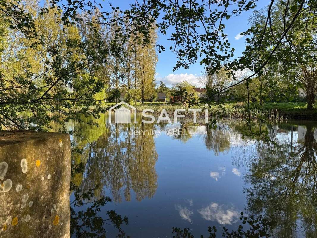 Photo 4 - Terrain à LA CHAPELLE-SAINT-LAURENT