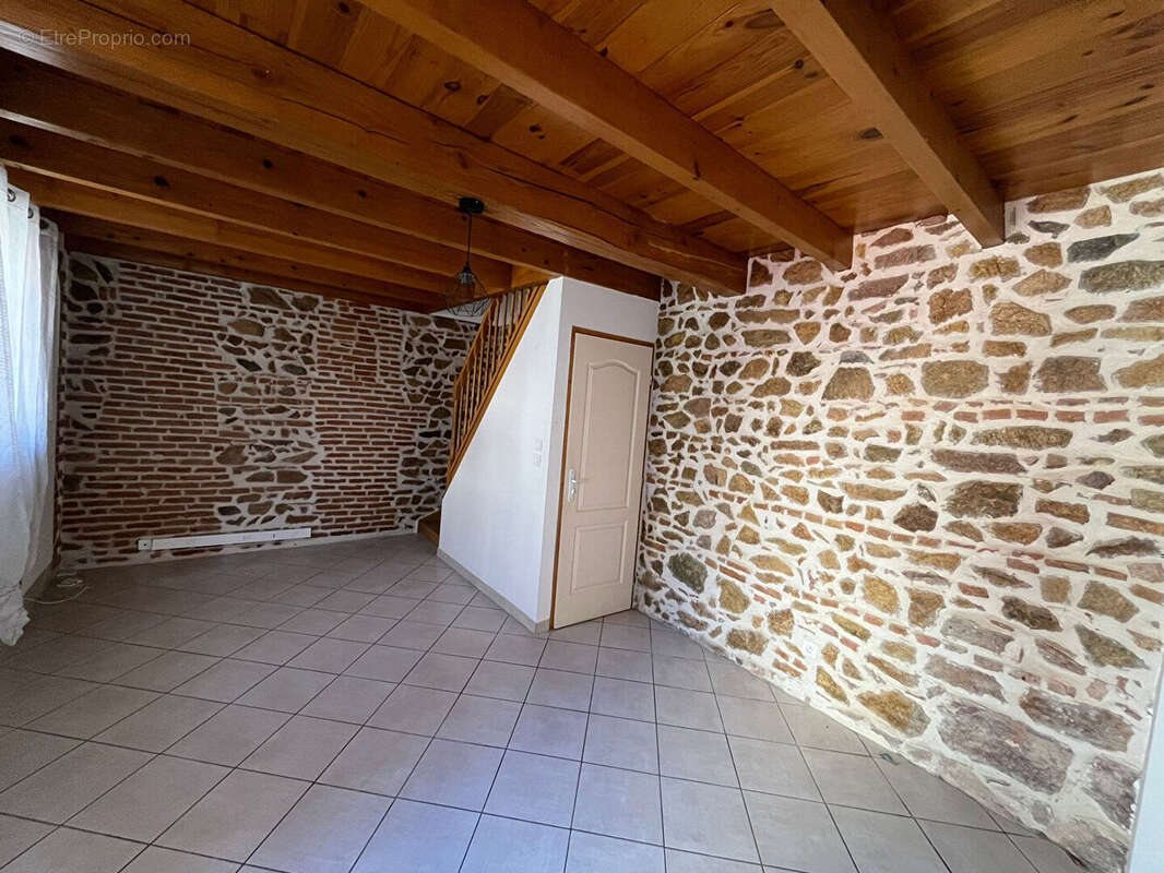 Appartement à LE COTEAU