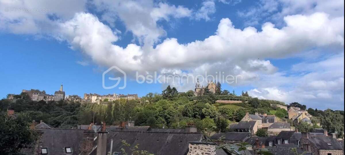 Maison à FOUGERES