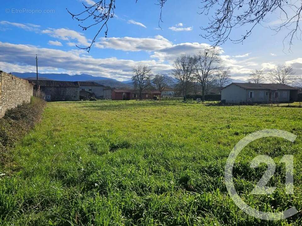 Terrain 2176 m² à Beauchalot  - photo 3