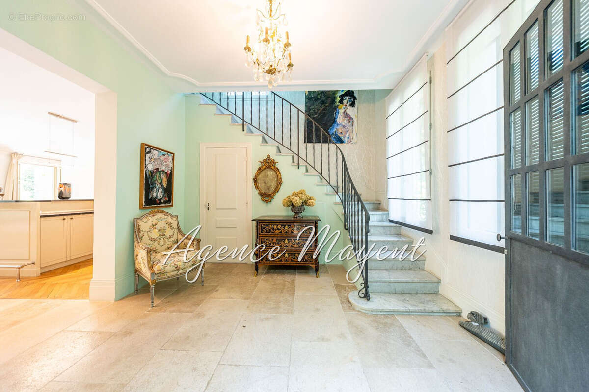 Maison 232 m² à Cannes  - photo 4