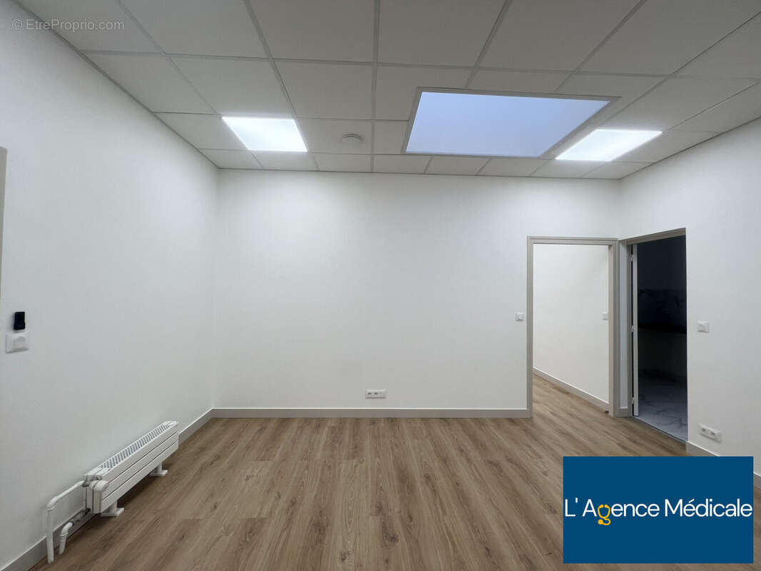 Commerce à PARIS-15E