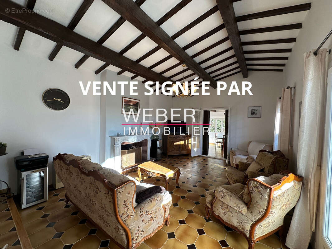 OLLIOULES - Maison familiale - Garage et caves - Terrain 1900 m2 - photo 6