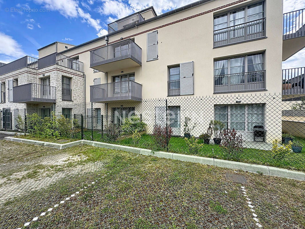 Appartement à LAMORLAYE