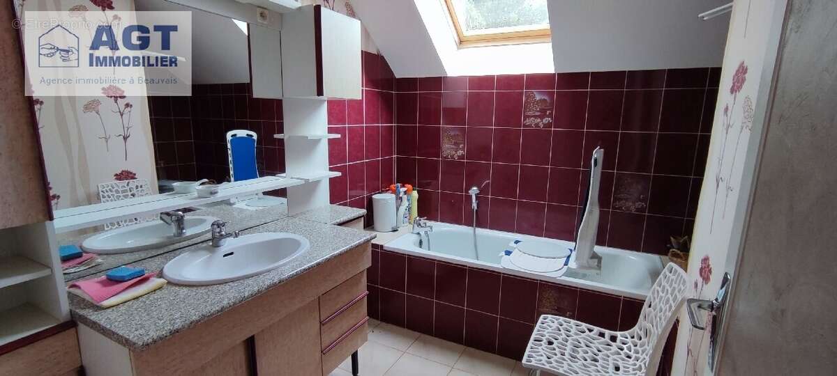 Maison à MILLY-SUR-THERAIN