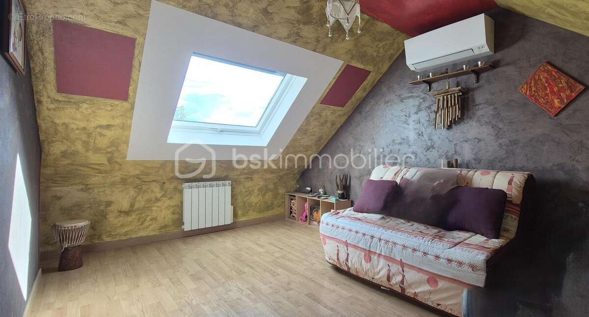 Maison à SOULAIRE-ET-BOURG