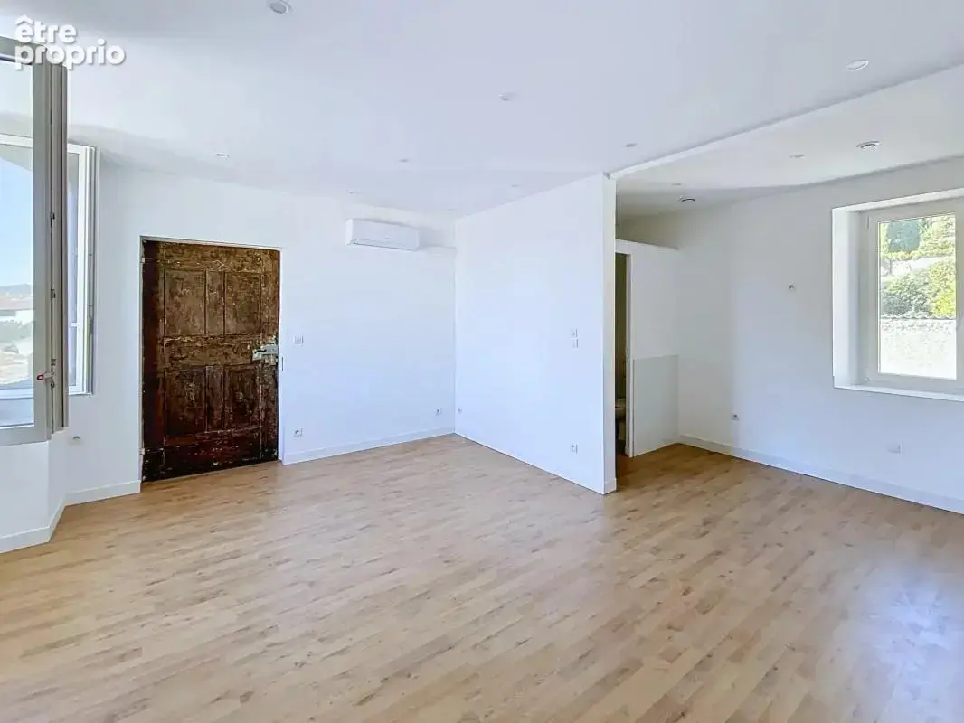Appartement à PEYRUIS