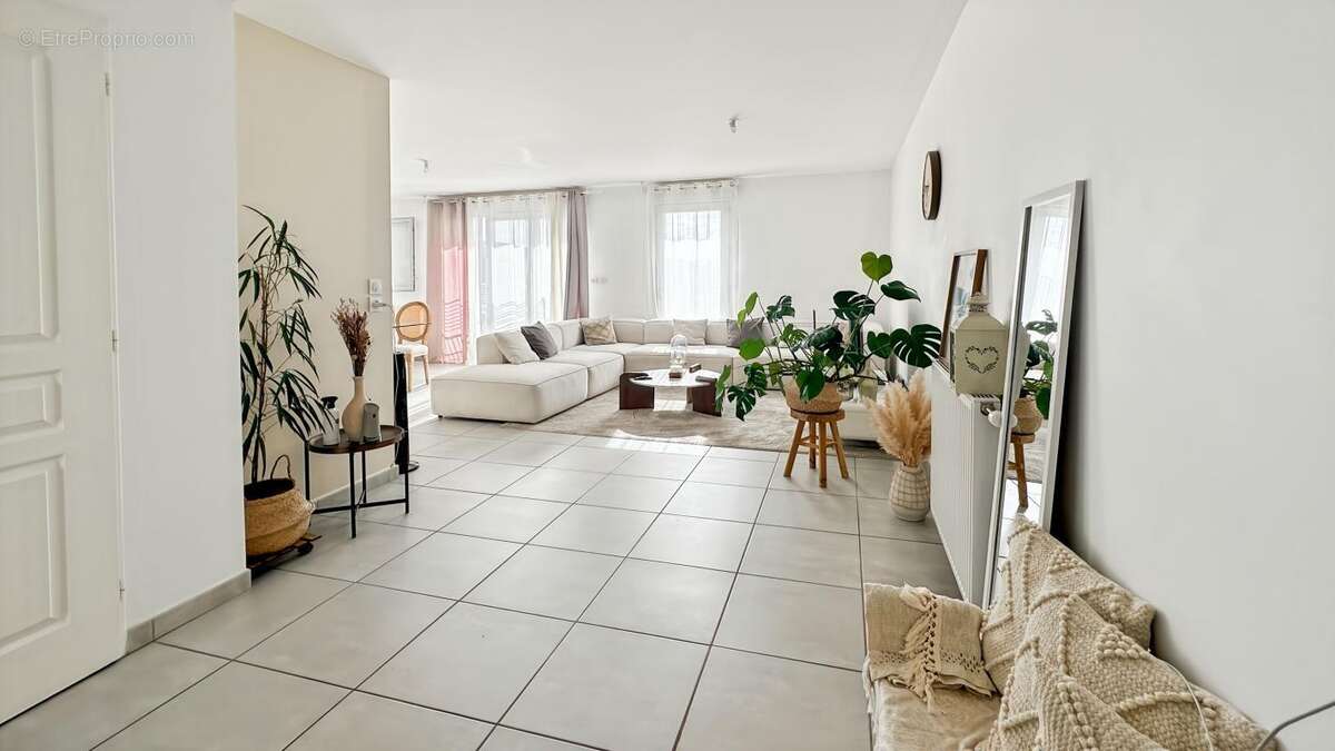 Appartement à BEAUMONT-LES-VALENCE