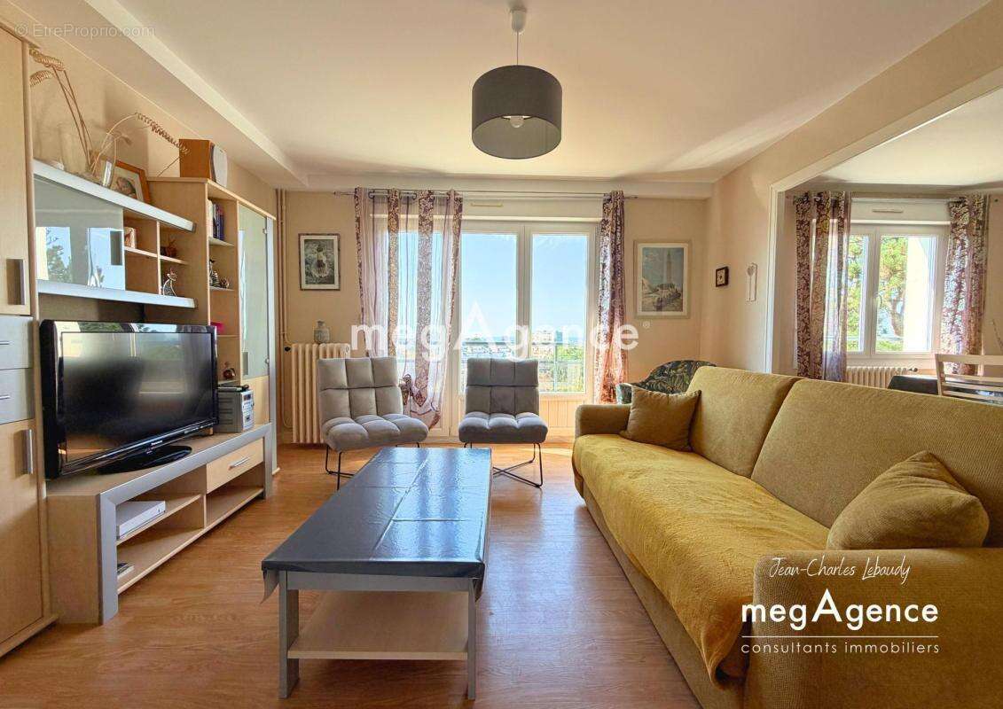 Appartement 5 pièce vue mer - Centre Ville - photo 2