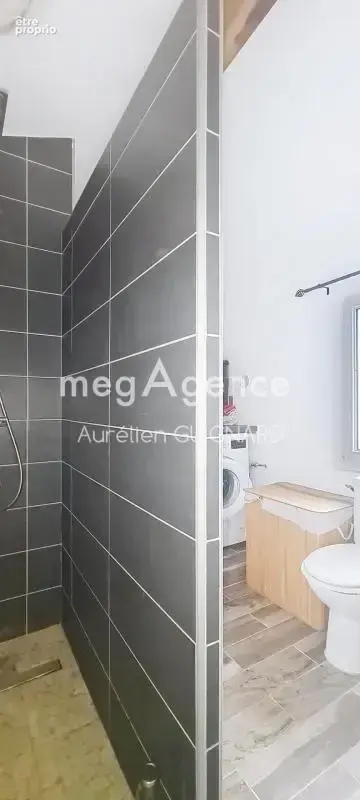 Chaleureuse, 2 Chambres. Bel espace en pelouse avec jardin. Garage / Dépendance - photo 6