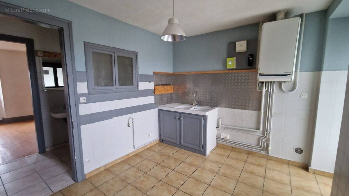 Appartement à BOUROGNE