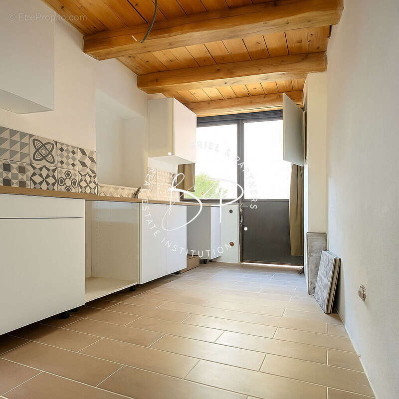 Appartement à CARCES