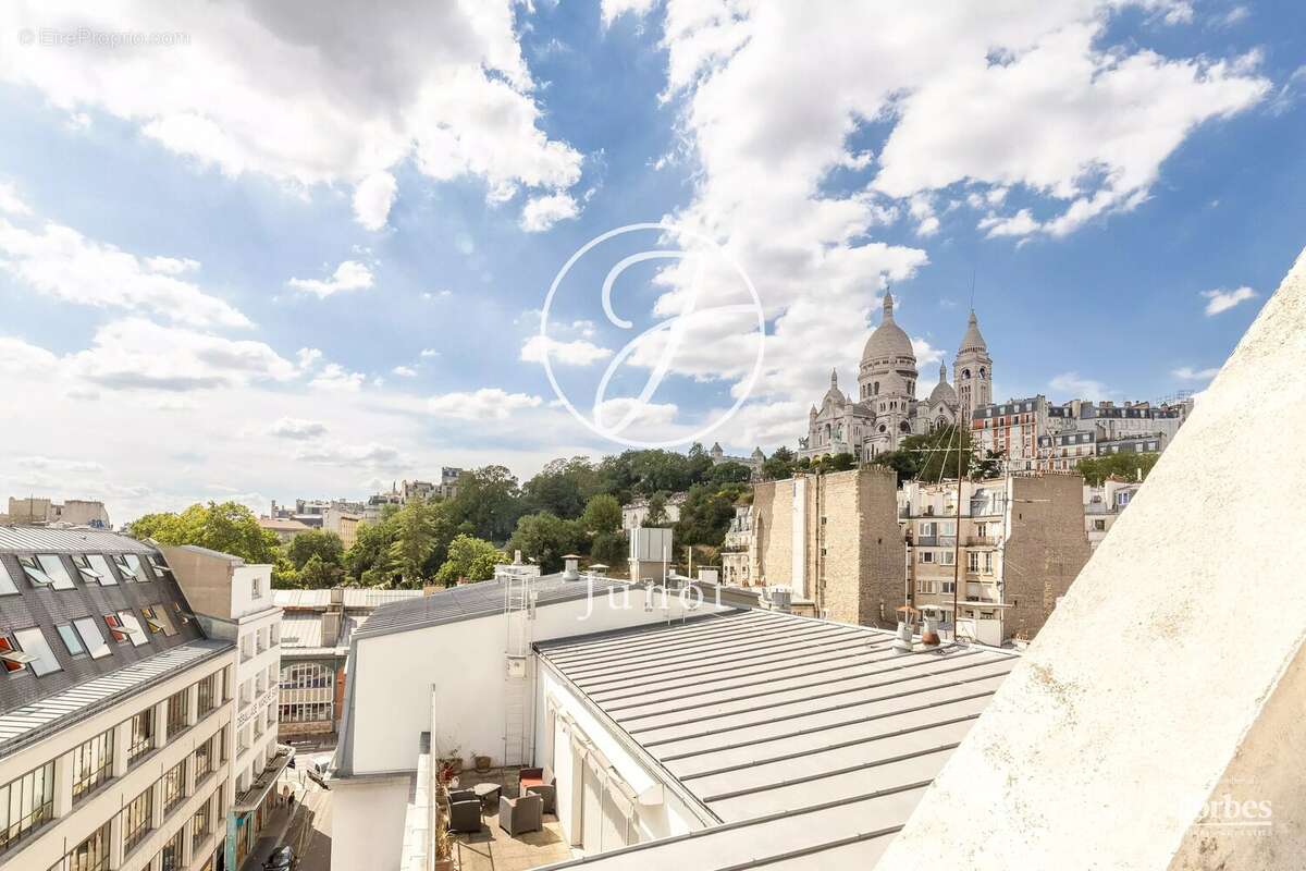 Paris 18e - MONTMARTRE / JARDINS DU SACRÉ-CŒUR -  Grand 2 pièces - 58,09m² Carrez - 60,25m² au sol - Terrasses - Vues dégagées - photo 20