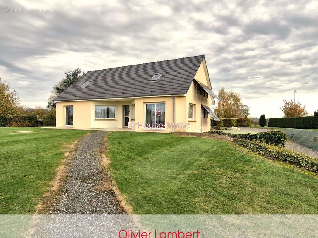 Maison à HORNOY-LE-BOURG