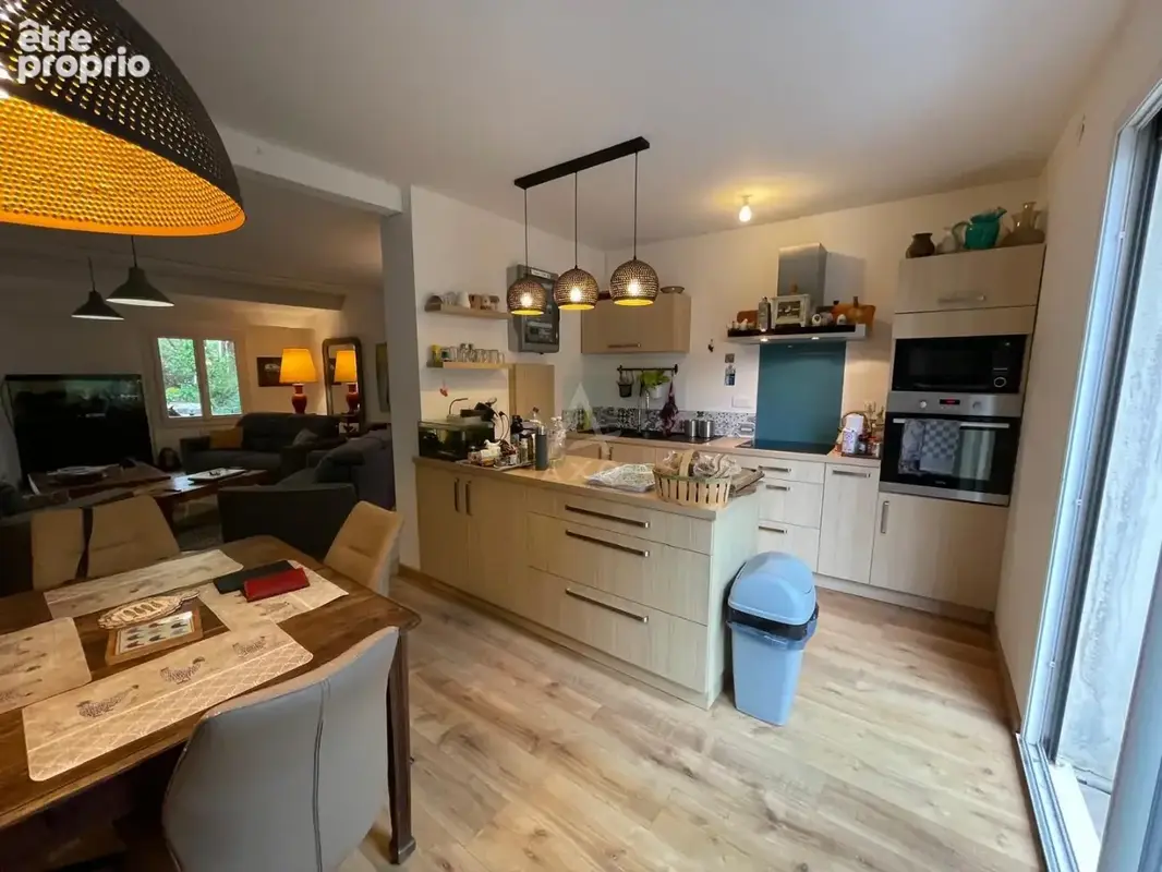 Maison de campagne sur 16 000m² de terrain avec piscine - photo 5