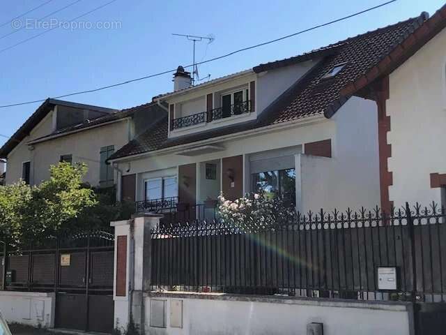 Maison à SAINT-MAUR-DES-FOSSES