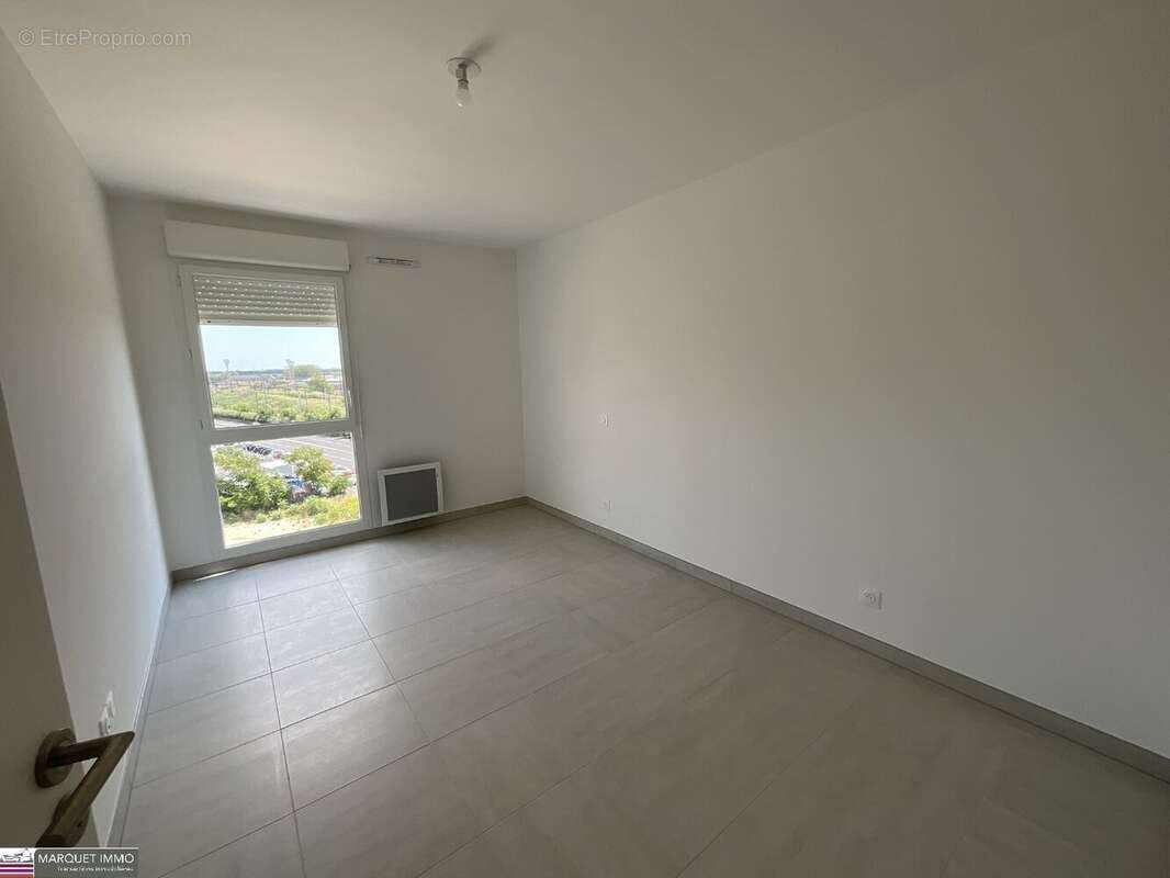 APT T3 offrant 64 m² avec terrasse 23 m² et parking au 5° étage avec ascenseur... - photo 9