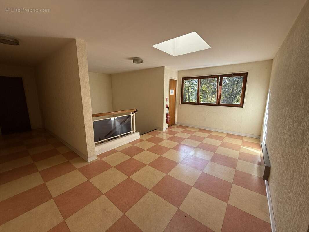 Appartement à LAMORLAYE